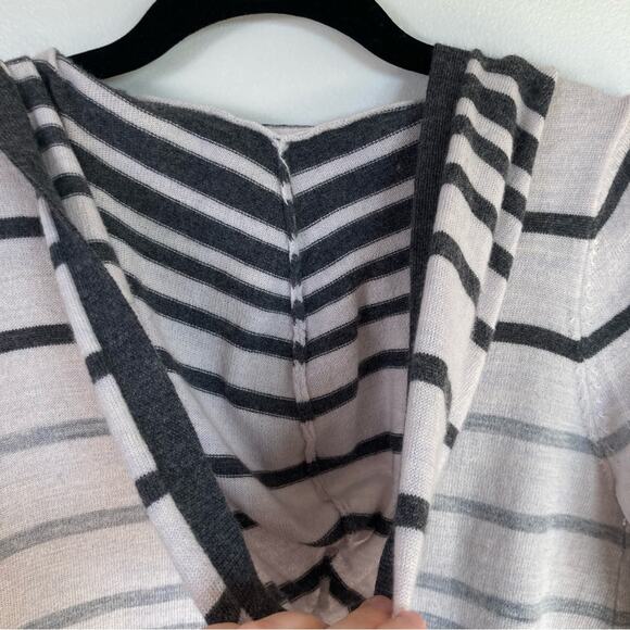 Fenn Wright Manson Womens M 100% Merino Wool Stripe Open Hoodie Nautical Beachy - Picture 8 of 9